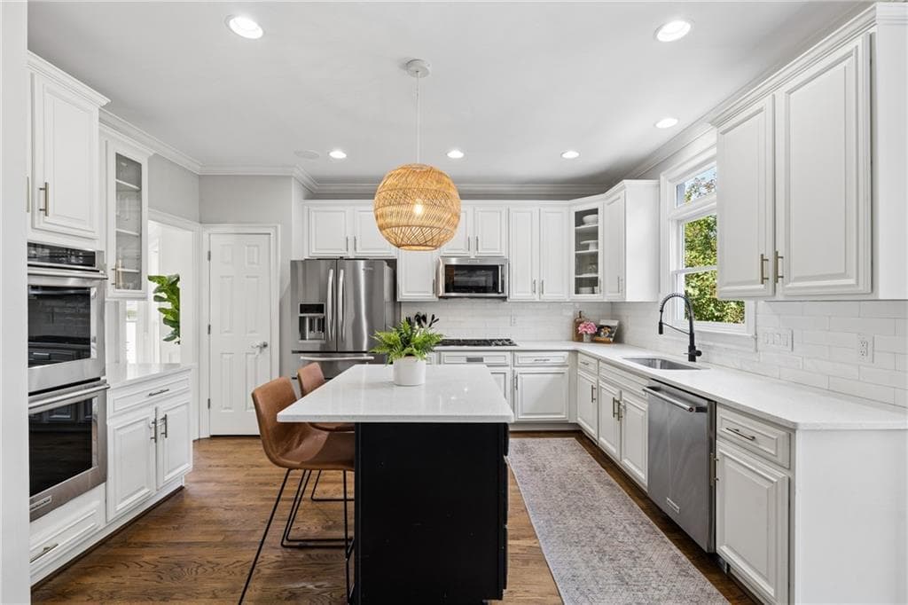 5 bedroom, 4 bathroom, 5,002 sq ft single family residence under contract at 2553 Haberfield Court, Brookhaven, GA 30319 — photo 8