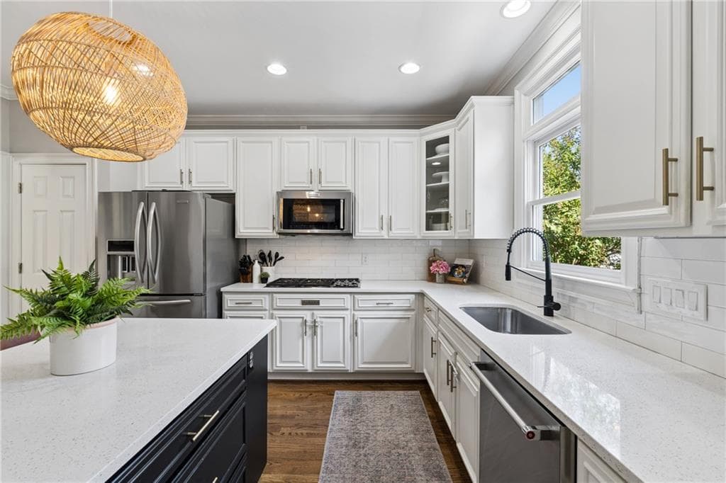 5 bedroom, 4 bathroom, 5,002 sq ft single family residence under contract at 2553 Haberfield Court, Brookhaven, GA 30319 — photo 9