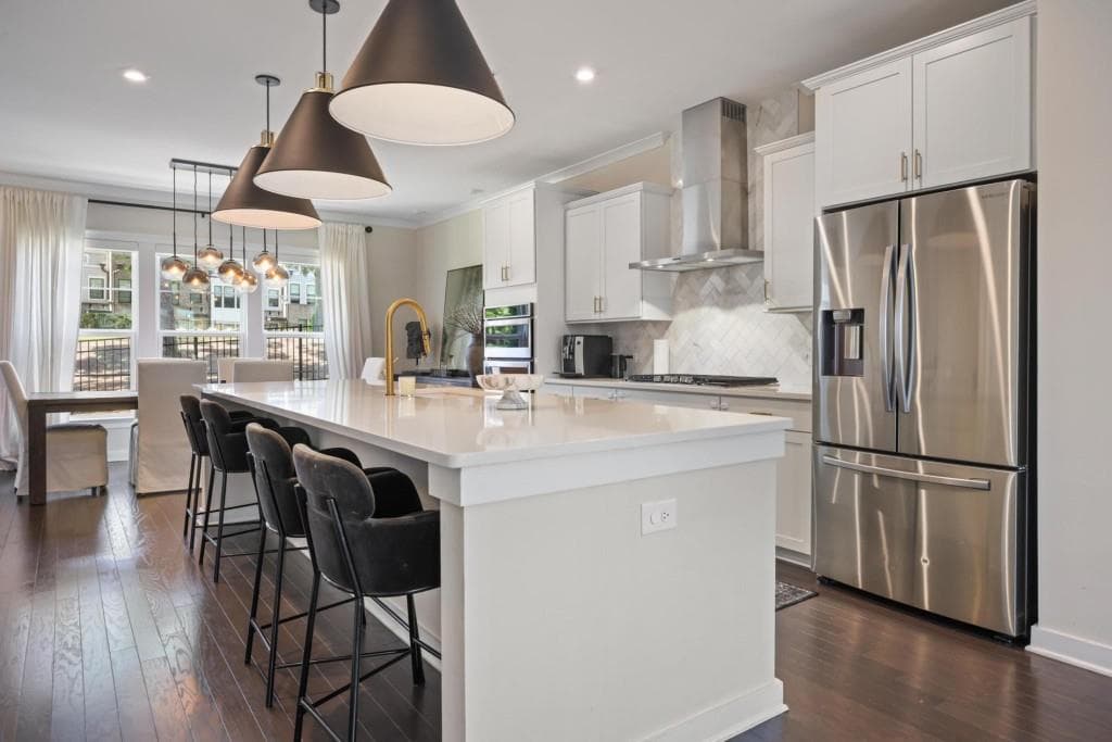 3 bedroom, 5 bathroom, 2,656 sq ft townhouse for sale at 1008 Burnside Lane, Atlanta, GA 30318 — photo 1 of 30