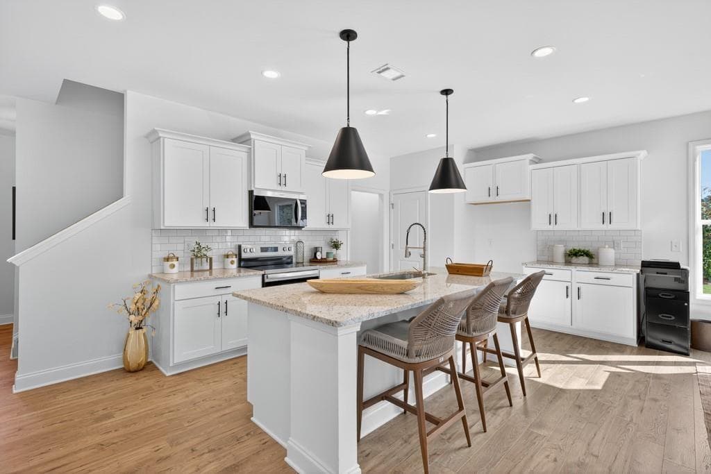 3 bedroom, 3 bathroom, 1,829 sq ft townhouse for sale at 159 Windsor Park Court, Jefferson, GA 30549 — photo 9