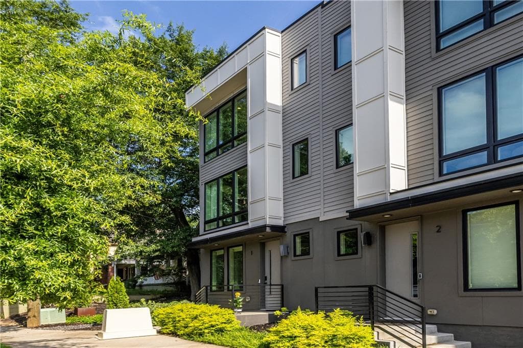 3 bedroom, 3 bathroom, 1,565 sq ft townhouse for sale at 1160 Ormewood Avenue 1, Atlanta, GA 30316 — photo 1 of 64