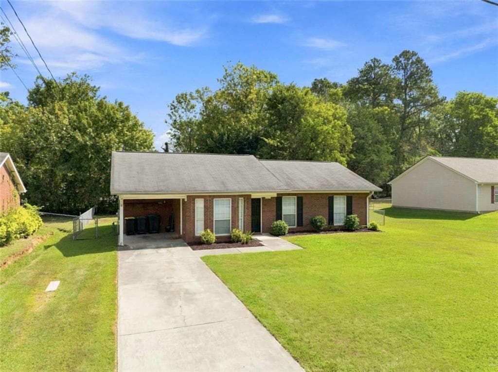 3 bedroom, 2 bathroom, 1,431 sq ft single family residence for sale at 12 Glenda Drive, Rome, GA 30165 — photo 2