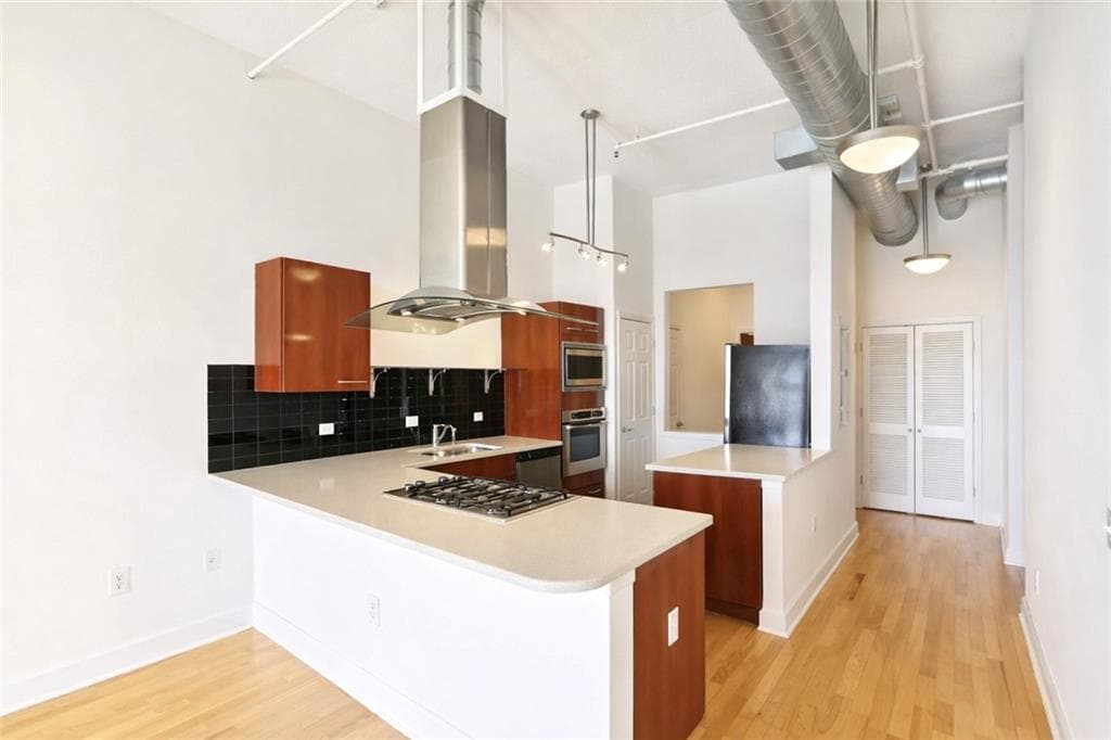 1 bedroom, 1 bathroom, 1,215 sq ft condominium for rent at 3820 Roswell Road 610, Atlanta, GA 30342 for $2,500 a month — photo 4