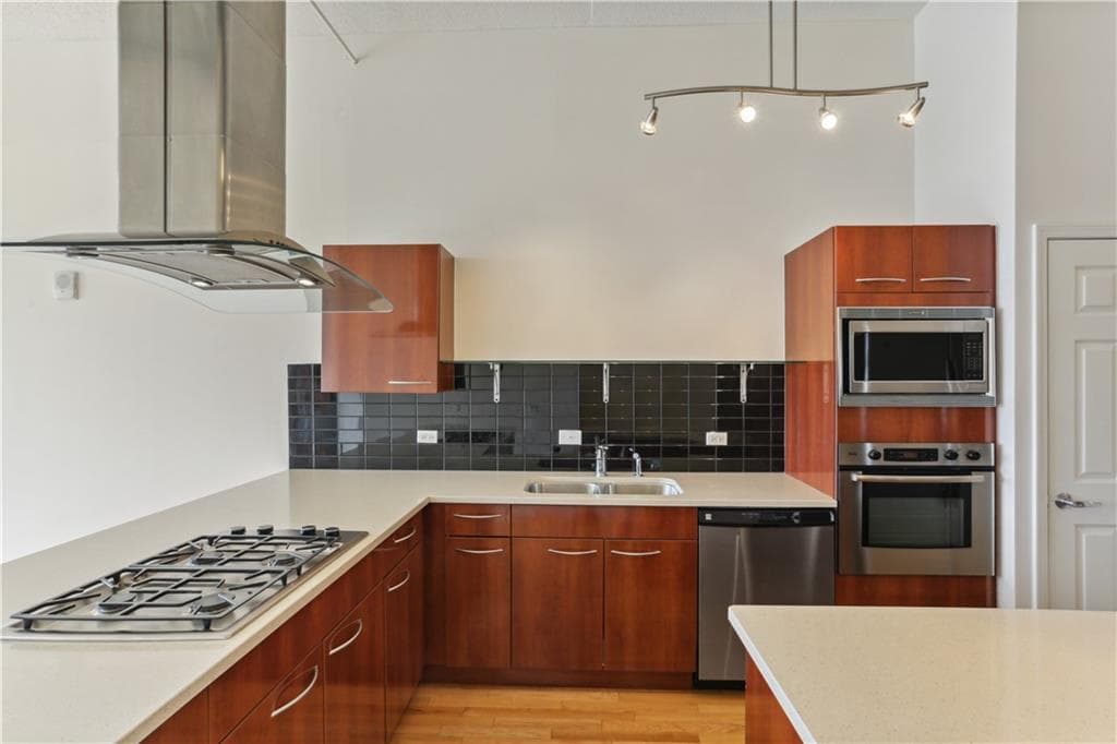 1 bedroom, 1 bathroom, 1,215 sq ft condominium for rent at 3820 Roswell Road 610, Atlanta, GA 30342 for $2,500 a month — photo 5