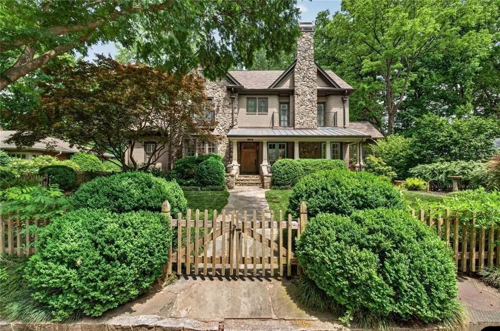 5 bedroom, 8 bathroom, 6,294 sq ft single family residence for sale at 1609 Nottingham Way, Atlanta, GA 30309 — photo 2