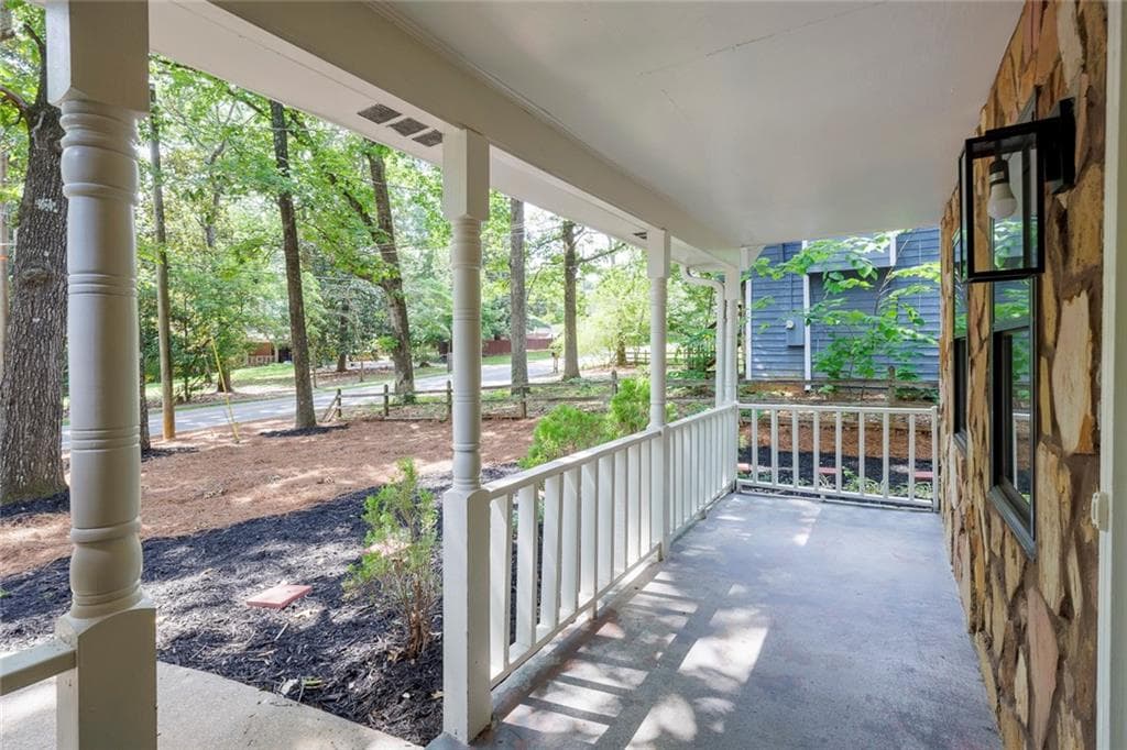 3 bedroom, 2 bathroom, 1,264 sq ft single family residence under contract at 627 Ridge Avenue, Stone Mountain, GA 30083 — photo 7
