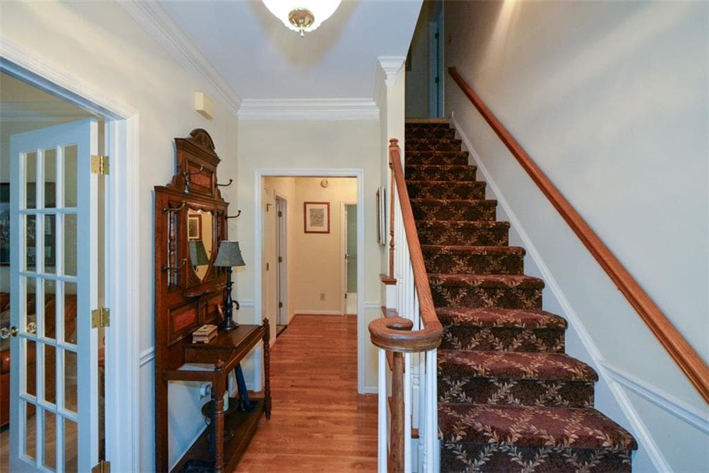 4 bedroom, 3 bathroom, 3,380 sq ft single family residence for sale at 3515 Stone Cliff Way, Woodstock, GA 30189 — photo 6