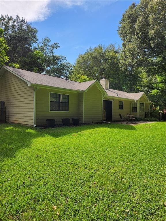 3 bedroom, 2 bathroom, 1,456 sq ft single family residence under contract at 881 June Ct, Jonesboro, GA 30238 — photo 2