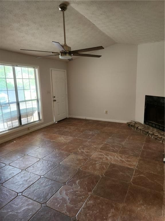 3 bedroom, 2 bathroom, 1,456 sq ft single family residence under contract at 881 June Ct, Jonesboro, GA 30238 — photo 4