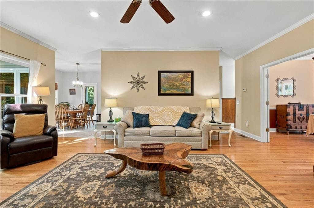 4 bedroom, 3 bathroom, 3,592 sq ft single family residence under contract at 4031 Princeton Place, Gainesville, GA 30507 — photo 10