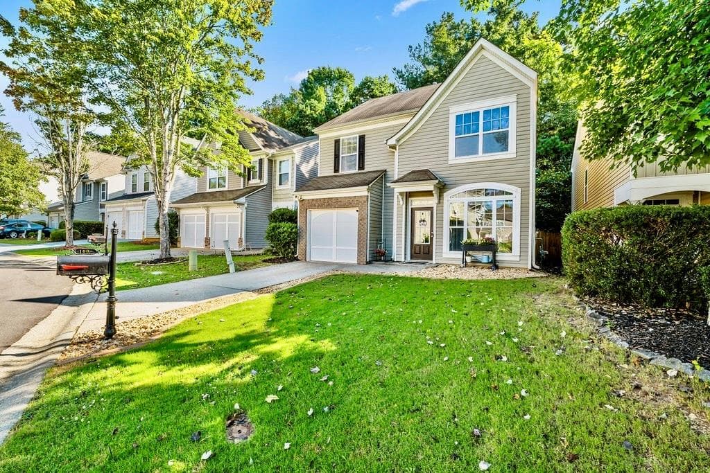 3 bedroom, 3 bathroom, 1,748 sq ft single family residence for sale at 100 Oleander Way, Canton, GA 30114 — photo 3