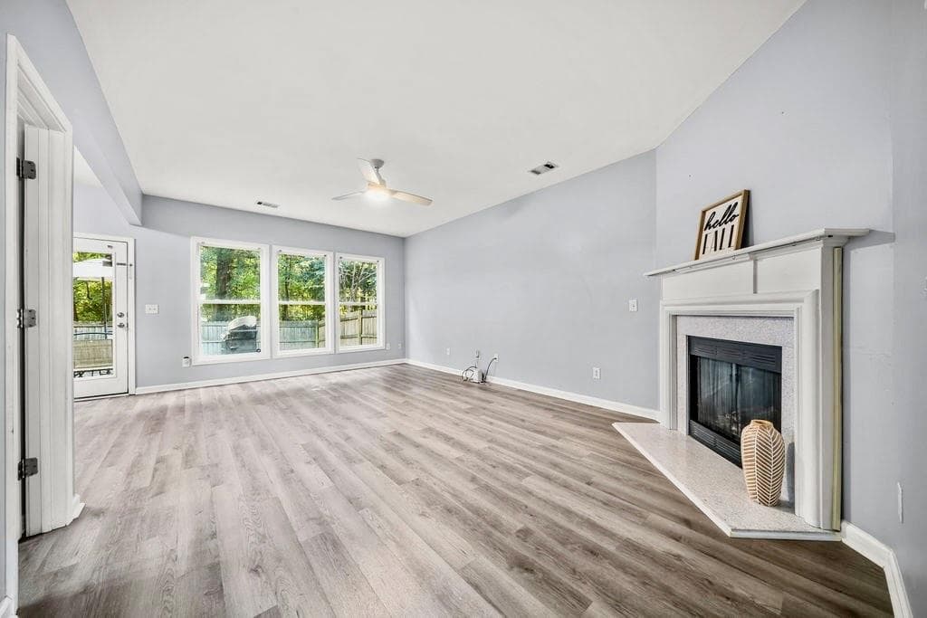 3 bedroom, 3 bathroom, 1,748 sq ft single family residence for sale at 100 Oleander Way, Canton, GA 30114 — photo 7