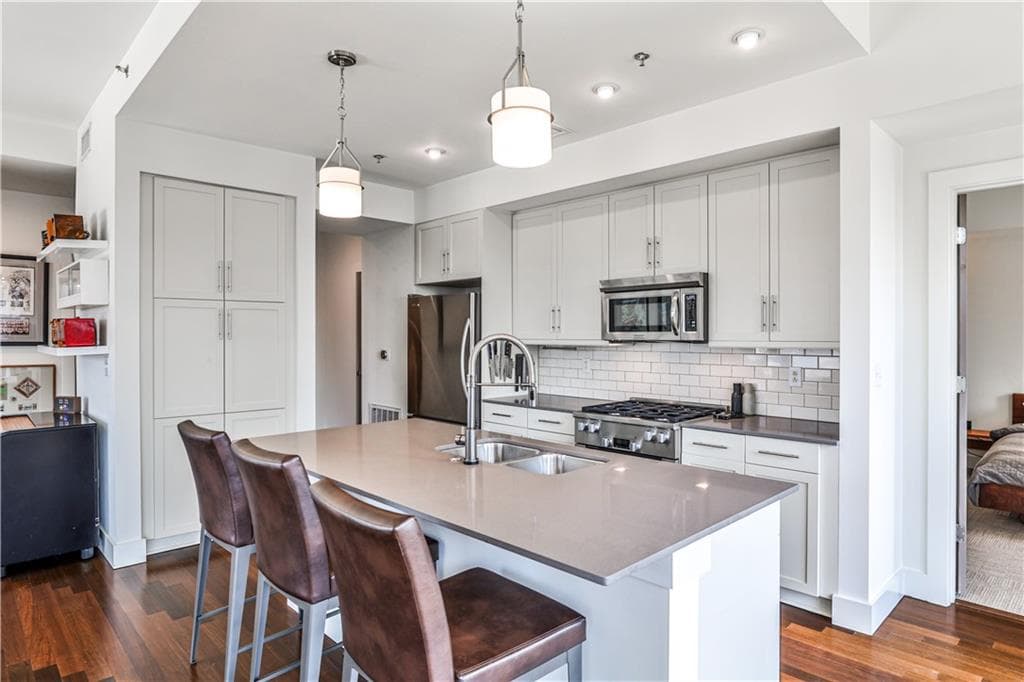 2 bedroom, 2 bathroom, 1,450 sq ft condominium for sale at 1100 Howell Mill Road 614, Atlanta, GA 30318 — photo 9