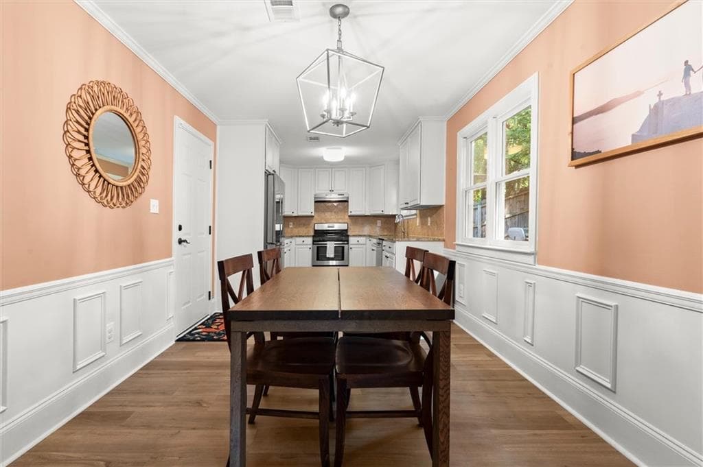 3 bedroom, 3 bathroom, 1,739 sq ft single family residence under contract at 905 Laurel Mill Drive, Roswell, GA 30076 — photo 9