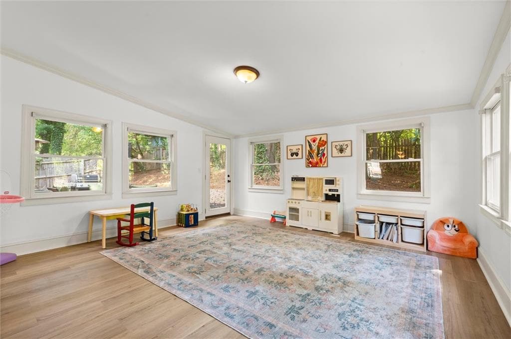 3 bedroom, 3 bathroom, 1,739 sq ft single family residence under contract at 905 Laurel Mill Drive, Roswell, GA 30076 — photo 6