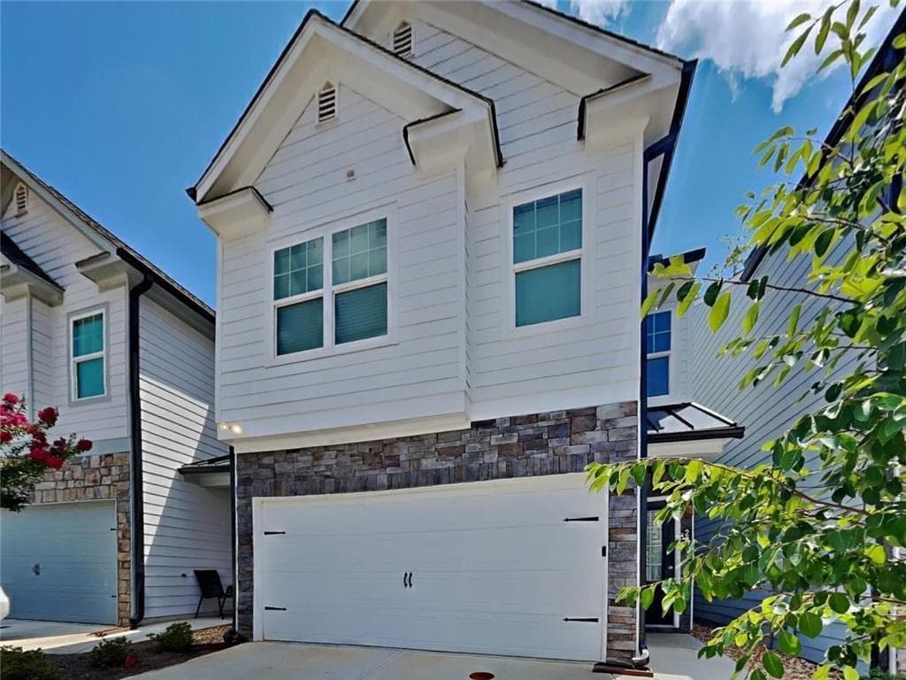 3 bedroom, 3 bathroom, 1,788 sq ft townhouse for rent at 289 Whitetail Circle, Canton, GA 30115 for $2,250 a month — photo 1 of 18