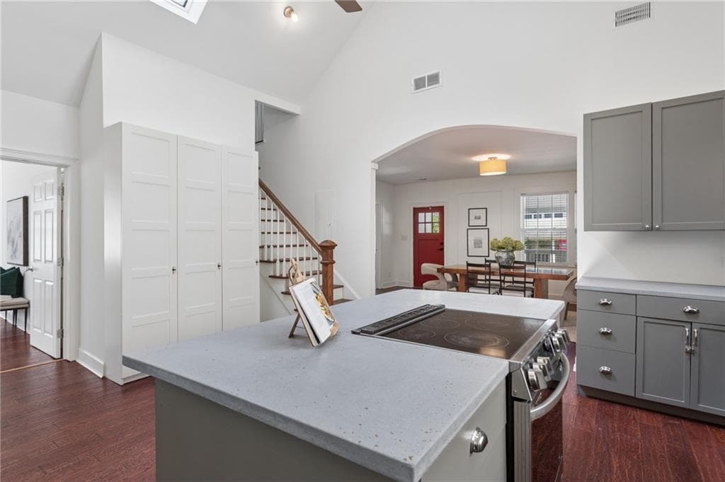 4 bedroom, 3 bathroom, 2,300 sq ft single family residence for sale at 973 Longley Avenue, Atlanta, GA 30318 — photo 9