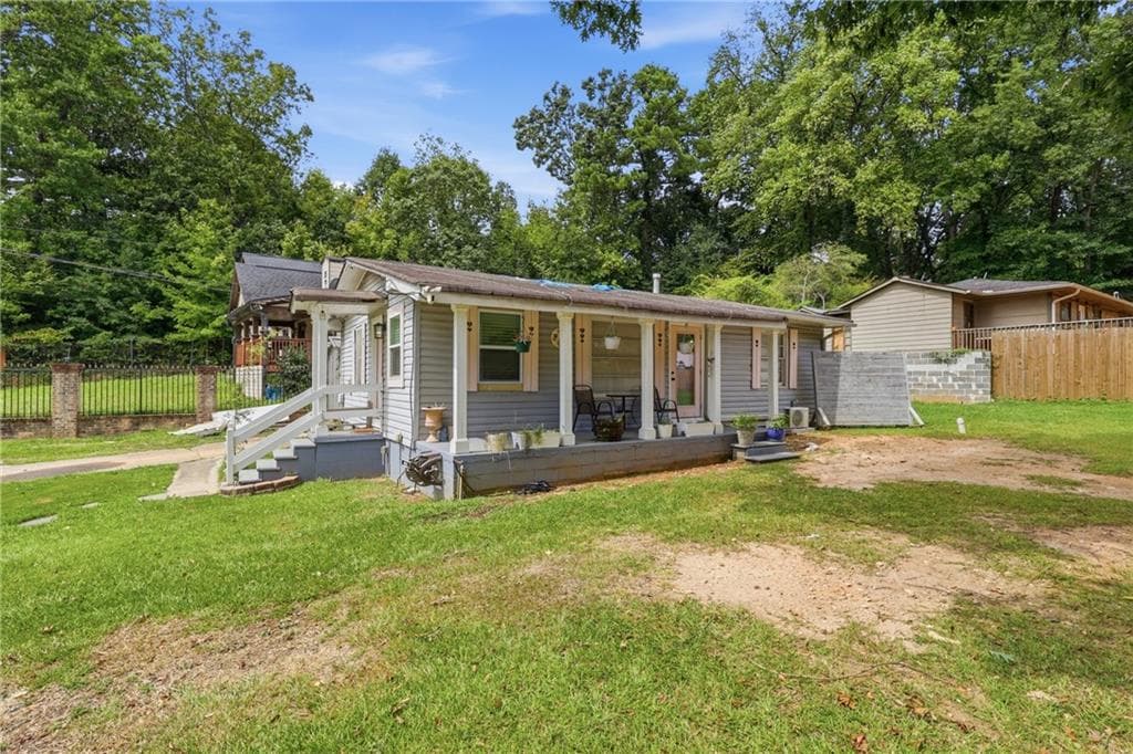 3 bedroom, 1 bathroom, 864 sq ft single family residence under contract at 135 N Woodland Drive, Atlanta, GA 30340 — photo 7