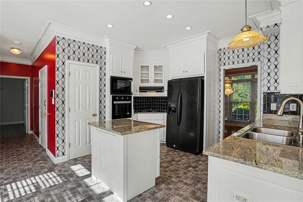 4 bedroom, 3 bathroom, 3,480 sq ft single family residence under contract at 6195 Hearn Road, Ellenwood, GA 30294 — photo 8