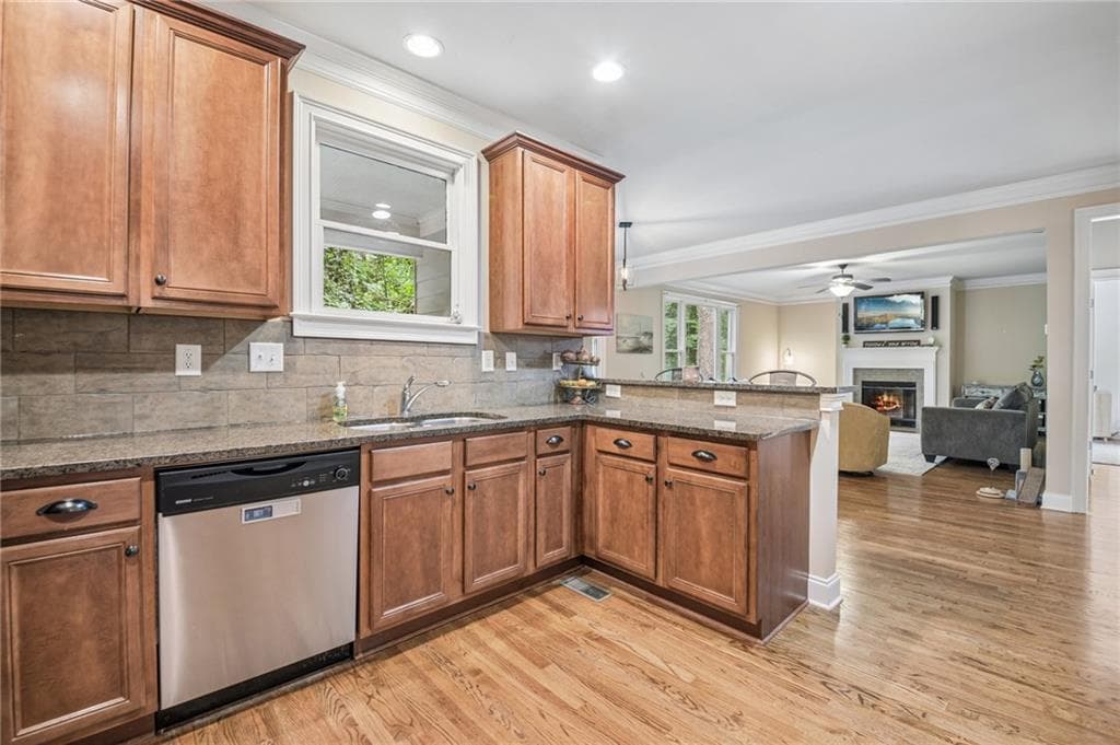 5 bedroom, 4 bathroom, 2,840 sq ft single family residence for sale at 1889 Shoal Creek Boulevard, Decatur, GA 30032 — photo 8