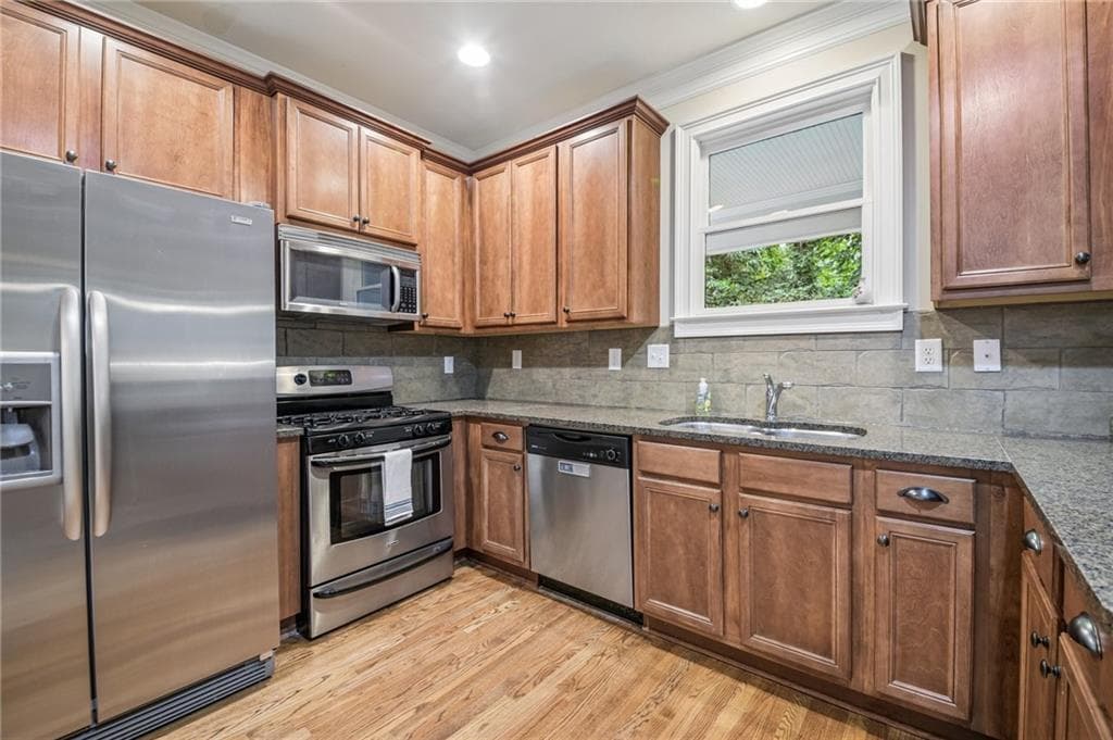 5 bedroom, 4 bathroom, 2,840 sq ft single family residence for sale at 1889 Shoal Creek Boulevard, Decatur, GA 30032 — photo 9