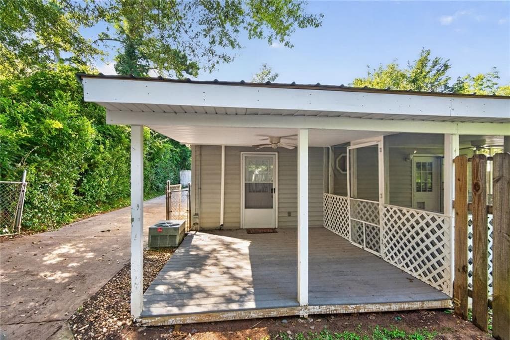 3 bedroom, 3 bathroom, 1,472 sq ft single family residence under contract at 1845 Waldrep Circle, Marietta, GA 30060