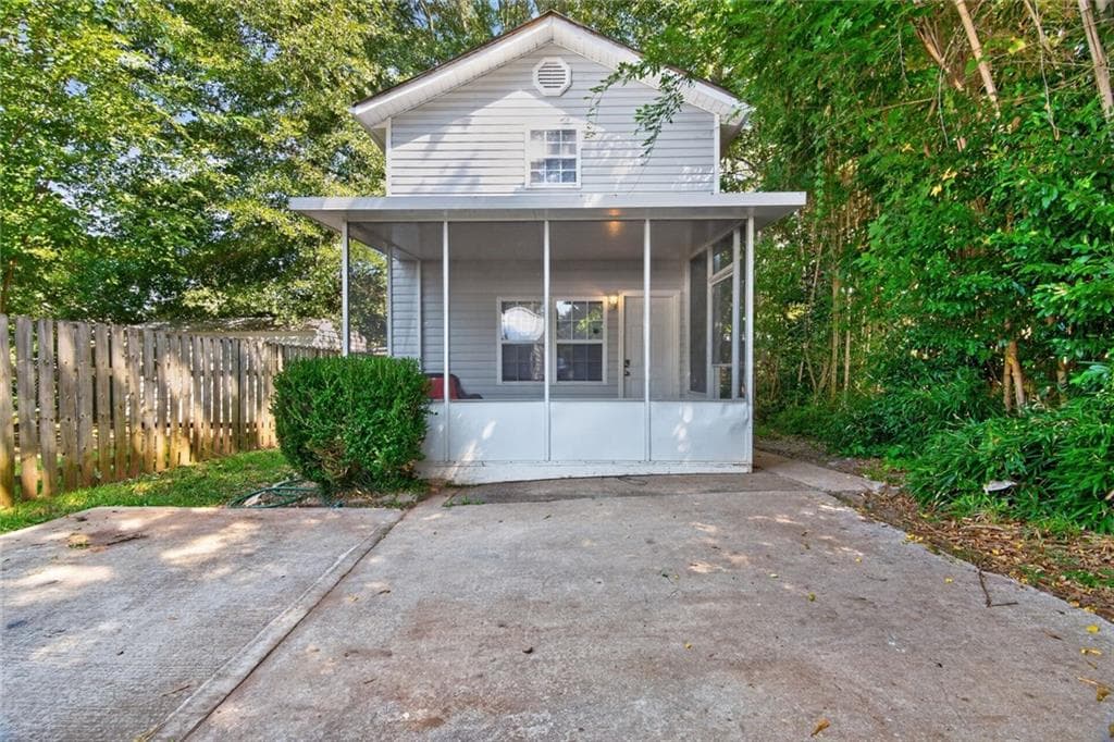 3 bedroom, 3 bathroom, 1,472 sq ft single family residence under contract at 1845 Waldrep Circle, Marietta, GA 30060 — photo 7