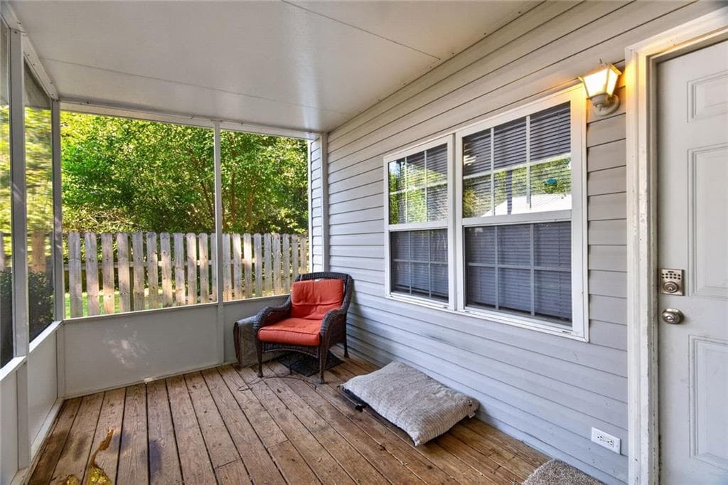 3 bedroom, 3 bathroom, 1,472 sq ft single family residence under contract at 1845 Waldrep Circle, Marietta, GA 30060 — photo 9