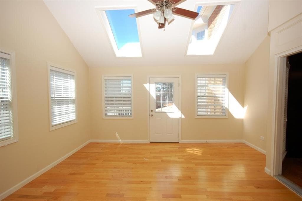 4 bedroom, 5 bathroom, 3,358 sq ft single family residence for rent at 105 View Hill Court, Sandy Springs, GA 30350 for $4,500 a month — photo 3