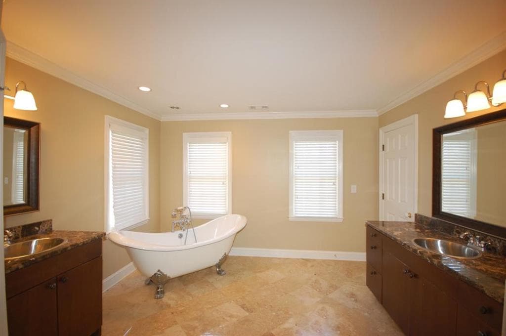 4 bedroom, 5 bathroom, 3,358 sq ft single family residence for rent at 105 View Hill Court, Sandy Springs, GA 30350 for $4,500 a month — photo 8