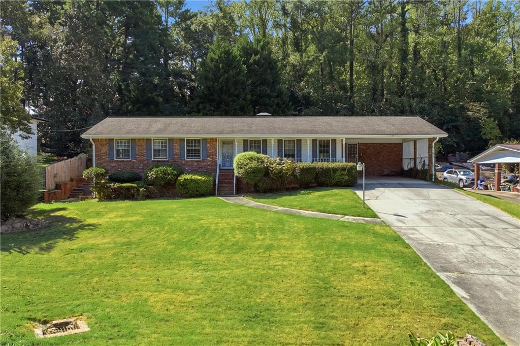 4 bedroom, 4 bathroom, 1,824 sq ft single family residence under contract at 2710 Tanglewood Trail, Atlanta, GA 30344