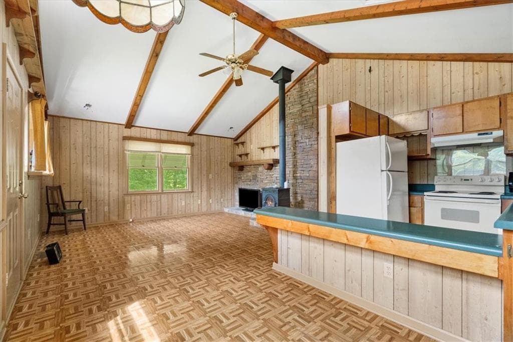 2 bedroom, 1 bathroom, 768 sq ft single family residence under contract at 764 N Dick Creek Road, La Fayette, GA 30728 — photo 4