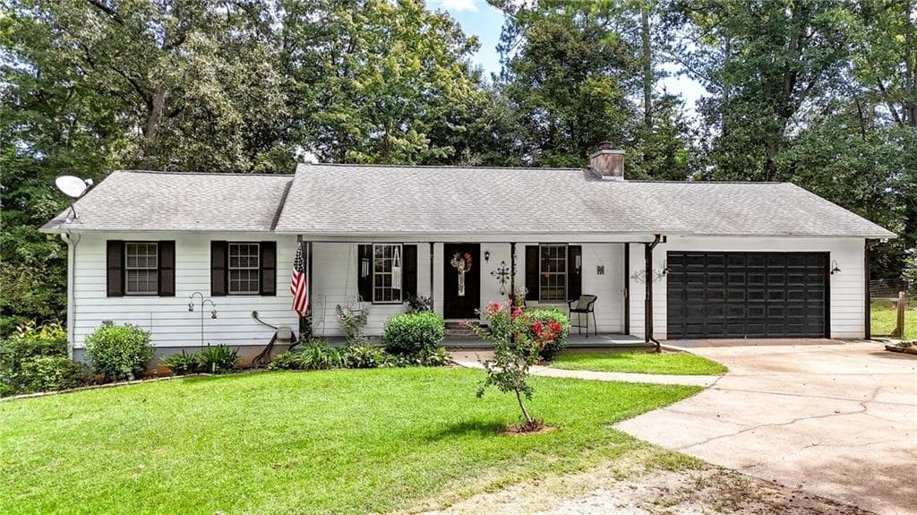 3 bedroom, 3 bathroom, 1,350 sq ft single family residence for sale at 3010 Turner Church Road, Mcdonough, GA 30252 — photo 1 of 60