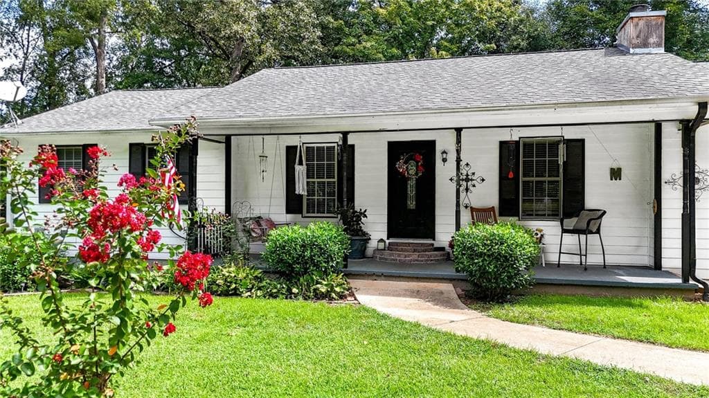 3 bedroom, 3 bathroom, 1,350 sq ft single family residence for sale at 3010 Turner Church Road, Mcdonough, GA 30252 — photo 2