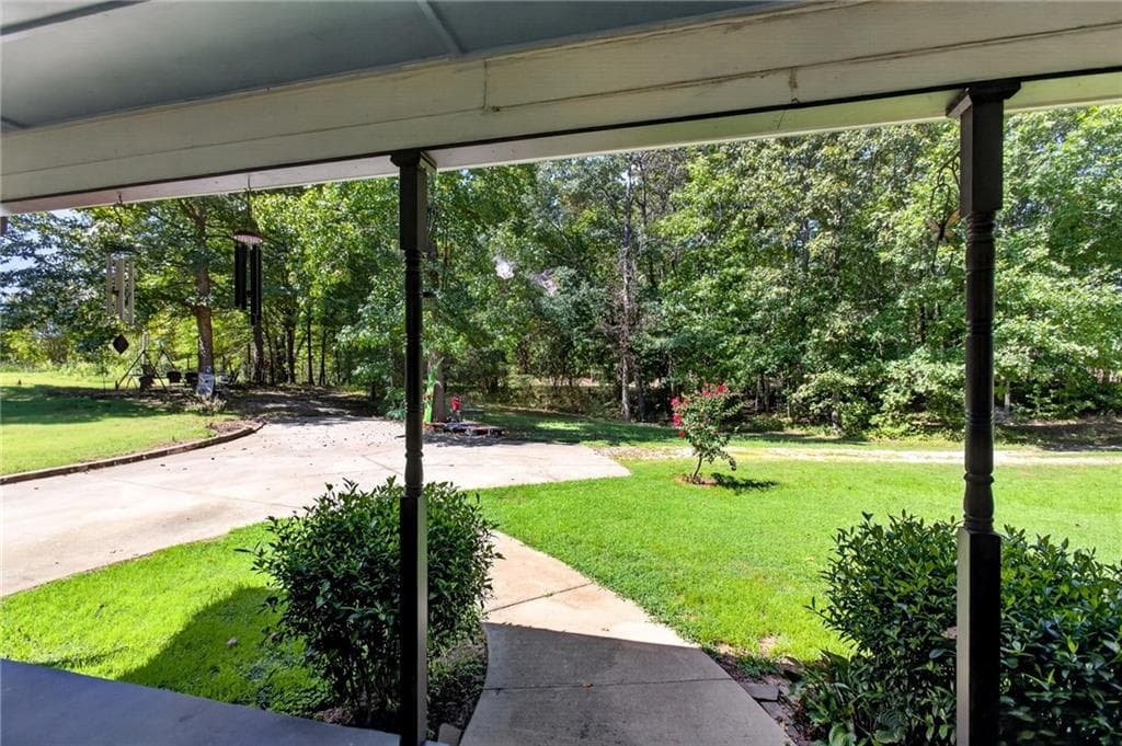 3 bedroom, 3 bathroom, 1,350 sq ft single family residence for sale at 3010 Turner Church Road, Mcdonough, GA 30252 — photo 6