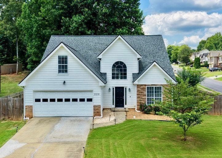 4 bedroom, 3 bathroom, 1,810 sq ft single family residence for sale at 225 Shadetree Lane, Lawrenceville, GA 30044