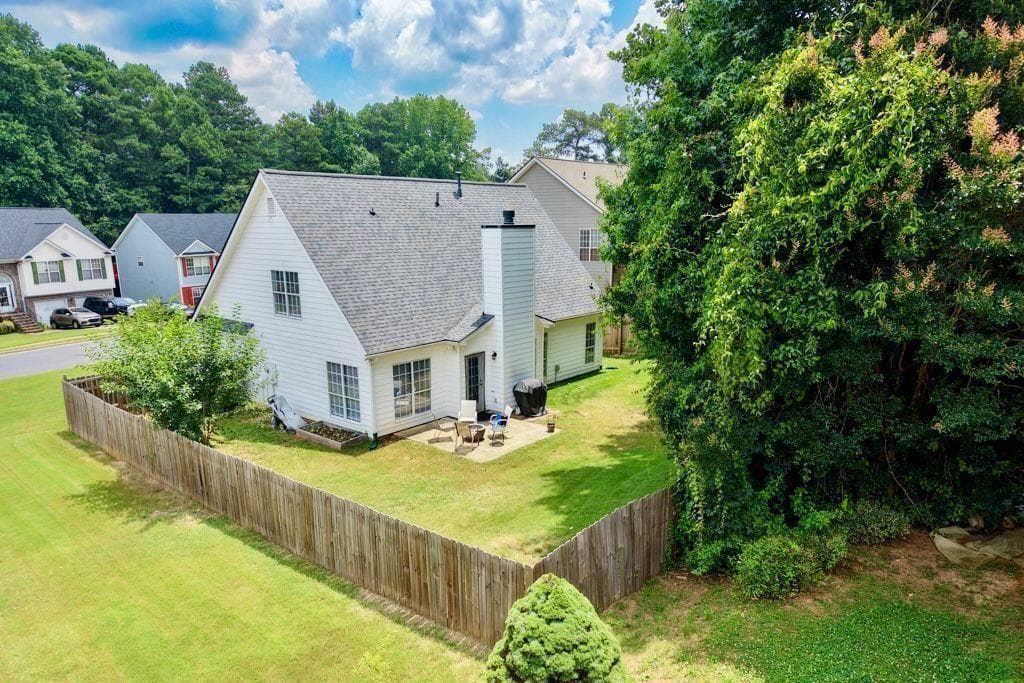 4 bedroom, 3 bathroom, 1,810 sq ft single family residence for sale at 225 Shadetree Lane, Lawrenceville, GA 30044 — photo 6