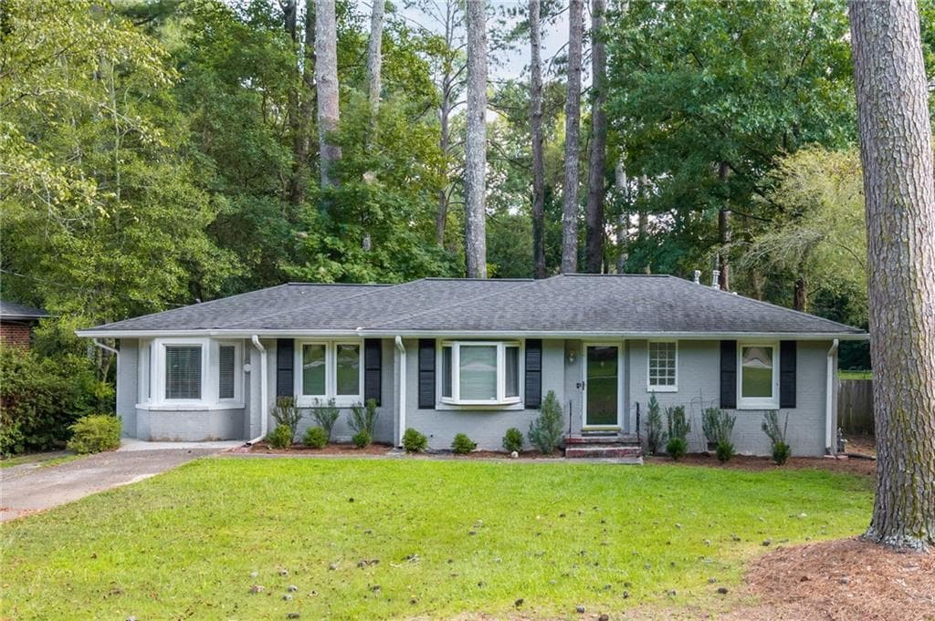 2 bedroom, 2 bathroom, 1,396 sq ft single family residence for sale at 2347 Hunting Valley Drive, Decatur, GA 30033