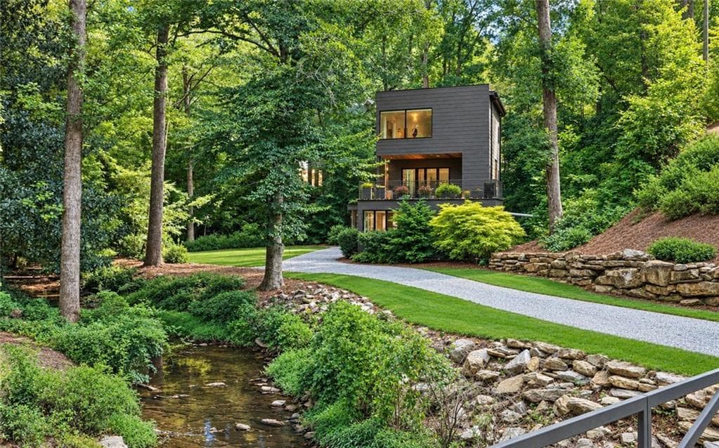 5 bedroom, 6 bathroom, 3,816 sq ft single family residence for sale at 585 Mountain Way, Atlanta, GA 30342