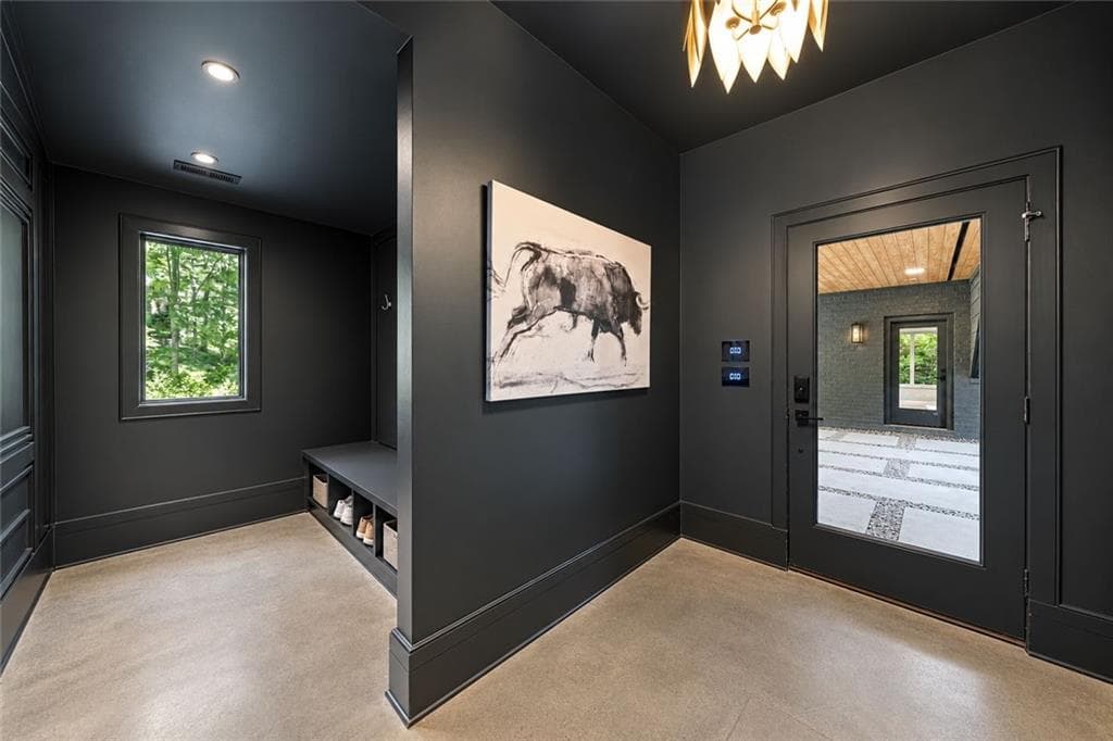 5 bedroom, 6 bathroom, 3,816 sq ft single family residence for sale at 585 Mountain Way, Atlanta, GA 30342 — photo 7