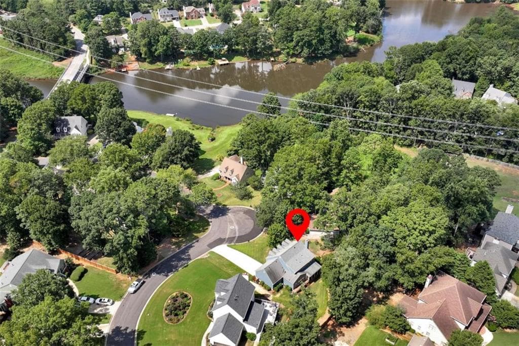 3 bedroom, 3 bathroom, 2,060 sq ft single family residence under contract at 2462 Collins Port Cove, Suwanee, GA 30024 — photo 2