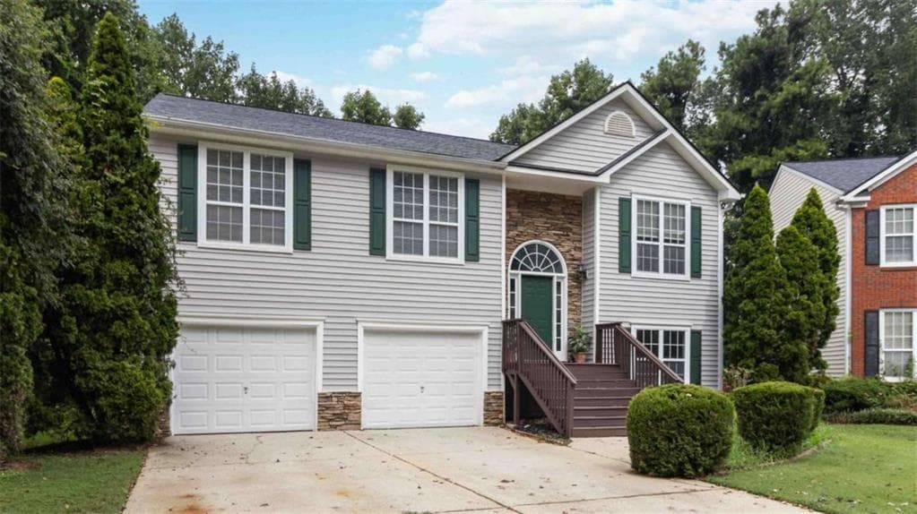 4 bedroom, 3 bathroom, 2,560 sq ft single family residence for sale at 1970 Ridgestone Run, Marietta, GA 30008 — photo 3