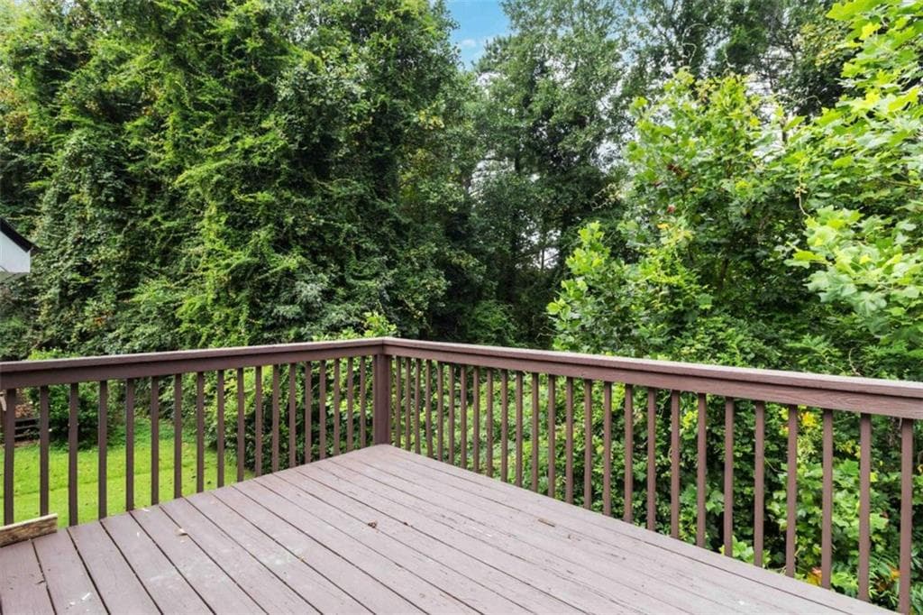 4 bedroom, 3 bathroom, 2,560 sq ft single family residence for sale at 1970 Ridgestone Run, Marietta, GA 30008 — photo 10