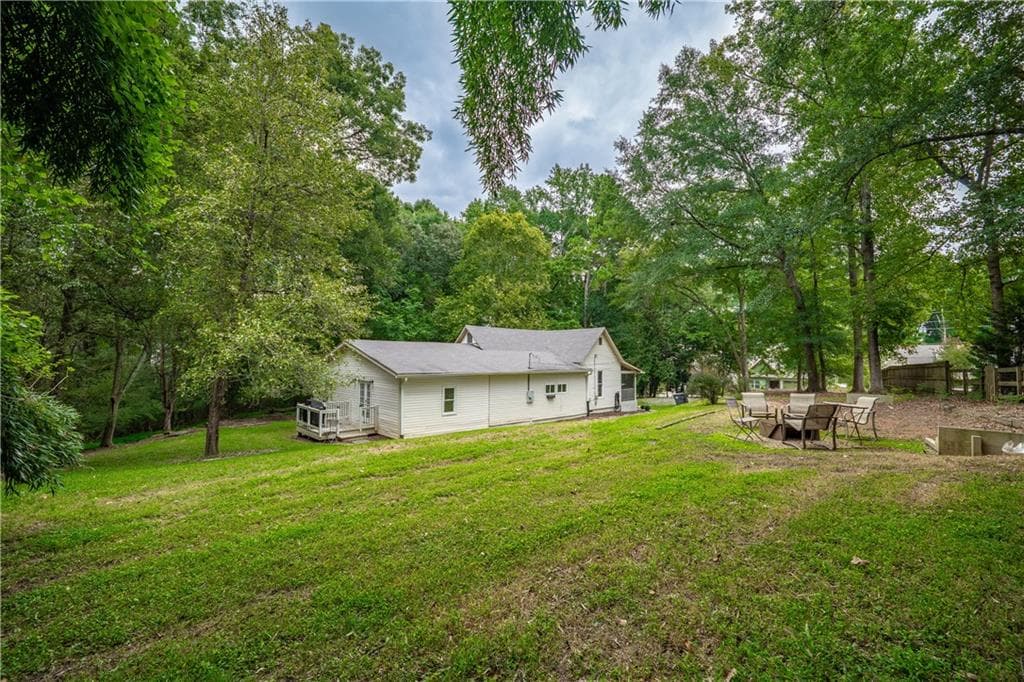 5 bedroom, 2 bathroom, 1,732 sq ft single family residence for sale at 4481 Mclain Circle, Acworth, GA 30101 — photo 6