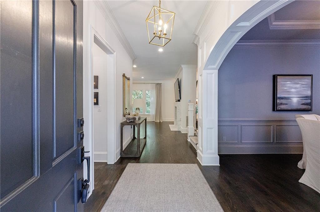 6 bedroom, 5 bathroom, 5,164 sq ft single family residence under contract at 4365 Lake Forrest Drive, Atlanta, GA 30342 — photo 3