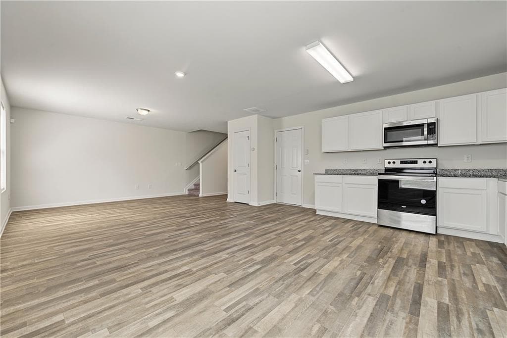 3 bedroom, 3 bathroom, 1,660 sq ft single family residence under contract at 418 Jada Lane, Villa Rica, GA 30180 — photo 4