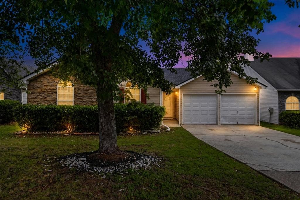 3 bedroom, 2 bathroom, 1,466 sq ft single family residence for rent at 2922 Knoll View Place, Douglasville, GA 30135 for $1,900 a month — photo 2