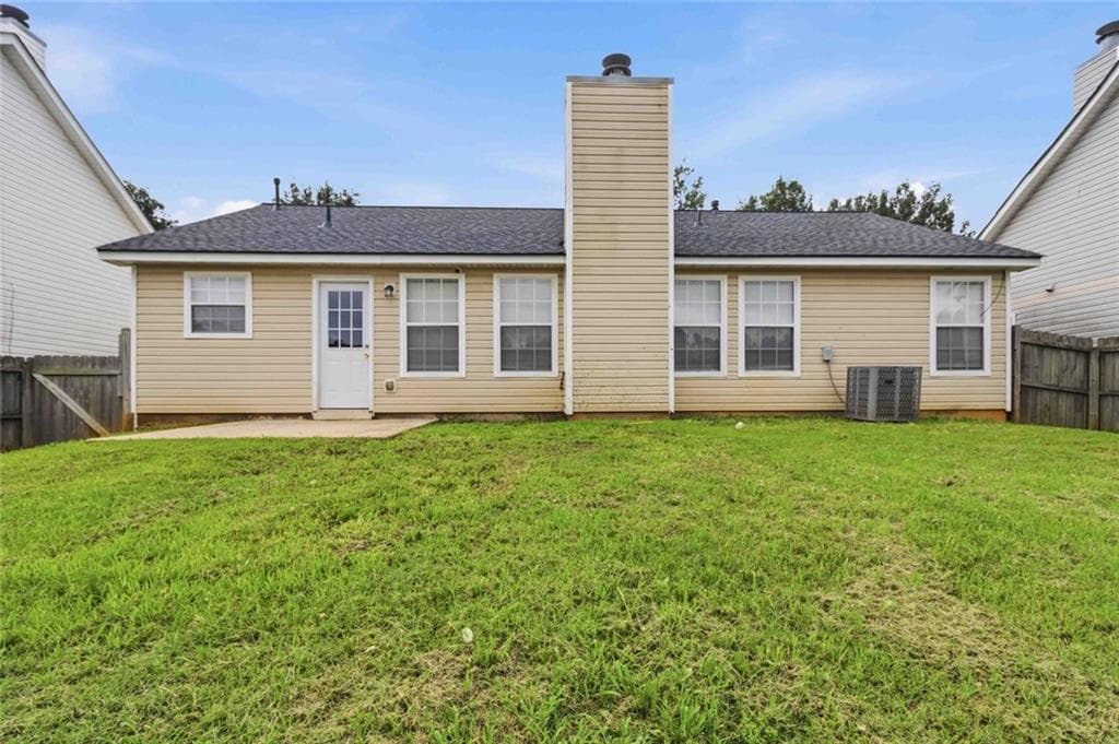 3 bedroom, 2 bathroom, 1,466 sq ft single family residence for rent at 2922 Knoll View Place, Douglasville, GA 30135 for $1,900 a month — photo 3
