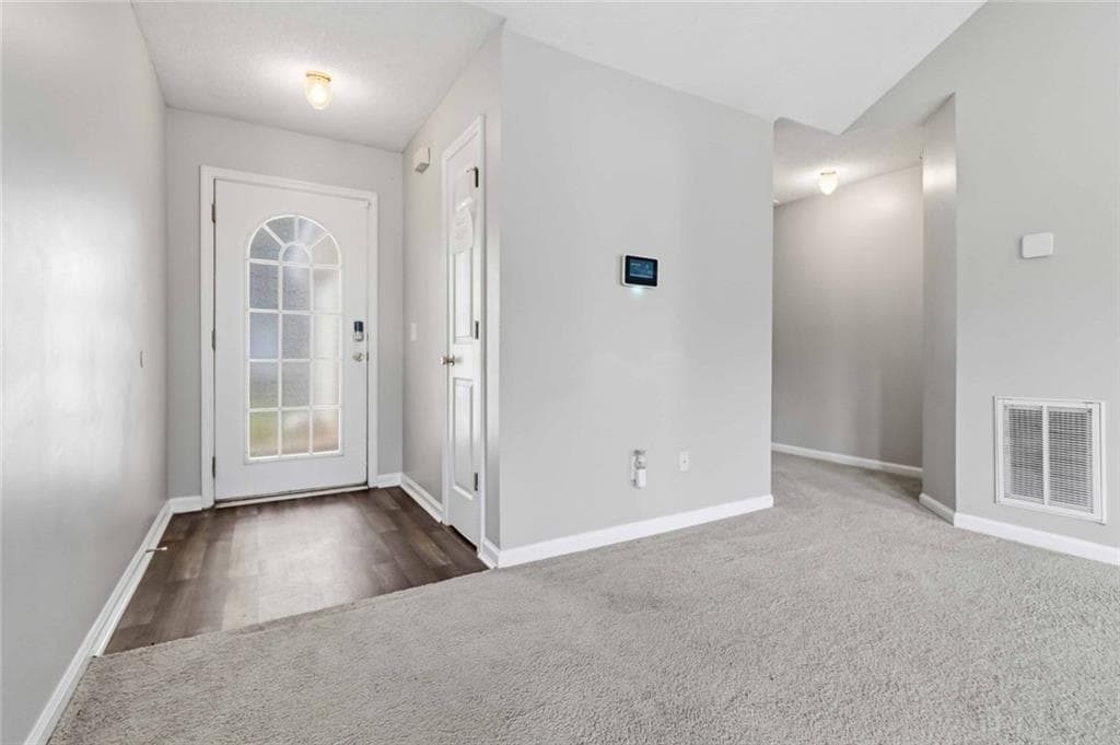 3 bedroom, 2 bathroom, 1,466 sq ft single family residence for rent at 2922 Knoll View Place, Douglasville, GA 30135 for $1,900 a month — photo 5