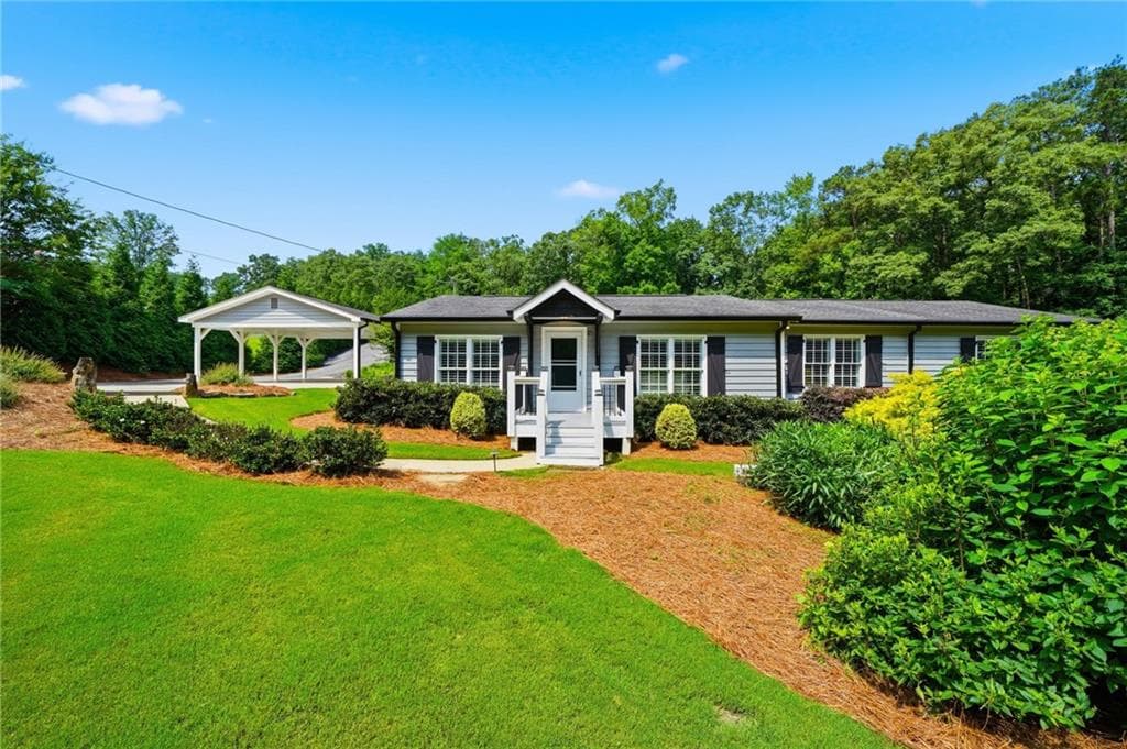 4 bedroom, 3 bathroom, 2,049 sq ft single family residence for sale at 364 Holly Street, Canton, GA 30114 — photo 3